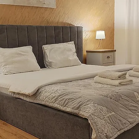 Golden Royal Apartament *