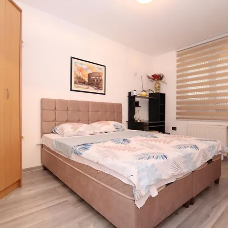 Apartment Golden Royal *